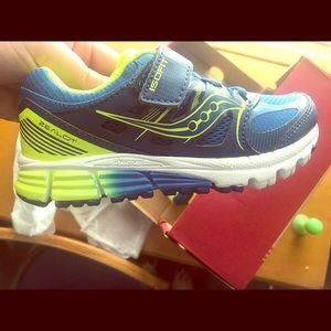 Saucony size 12 (little kids) Brand new